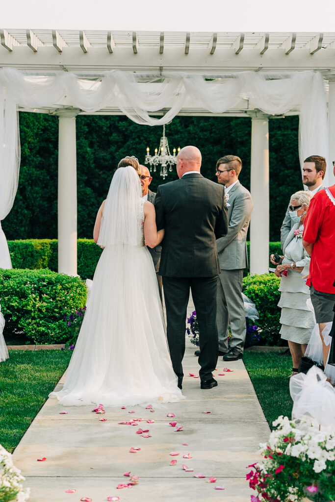Washington outdoor wedding at Bella Fiori Gardens